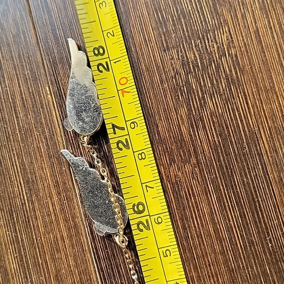 NWOT Angel wings necklace - Picture 6 of 6